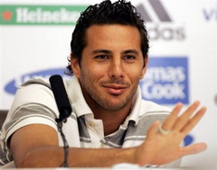 Клаудио Писарро