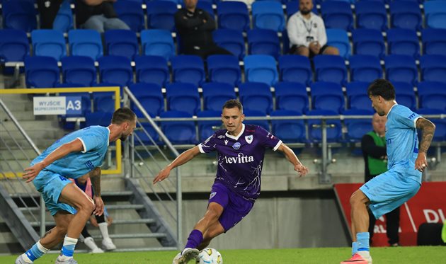ЛНЗ — Гент, fc-lnz.com