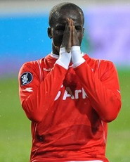 Молитвы игрокам Твенте не помогли, АР