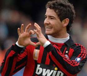 Алешандре Пато