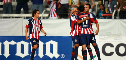 Радость игроков Чиваса, фото mediotiempo.com