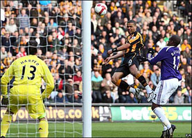 Джеованни забивает