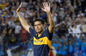 Рикельме благодарит публику, Getty Images