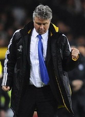 Гуус Хиддинк, Reuters