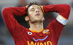 Опять колено