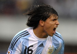 Дзанетти советует Интеру подписать Агуэро, Тевеса или Милито