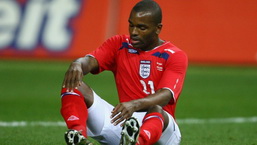 Даррен травму получил, это кто-то все купил :)setanta.com