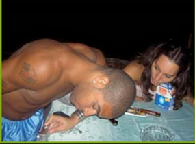 Спрячь за высоким забором девчонку, выкраду вместе с забором... (с) Яшка-цыган