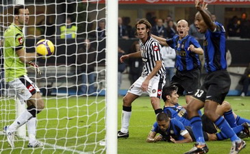 Первый круг. Интер - Удинезе 1:0, фото АР