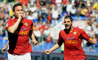 Капитан принес победу Роме, АР