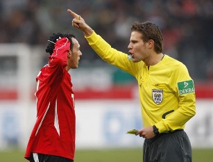 Так судит Брых, Reuters