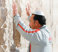 Валерий Газзаев