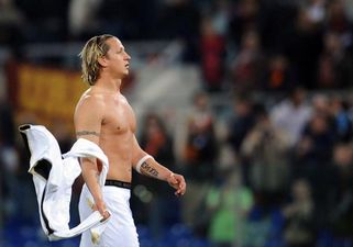 Первый на выход, AFP