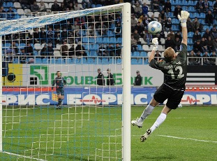 Гол Алиева, фото Ильи Хохлова Football.ua