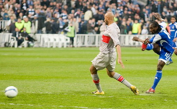 Бангура открывает счет, фото И. Хохлова, Football.ua