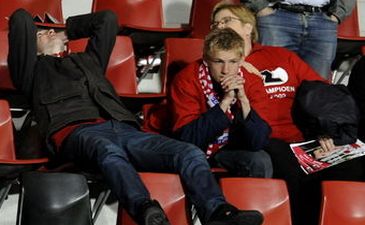 Праздника не будет, fcupdate.nl