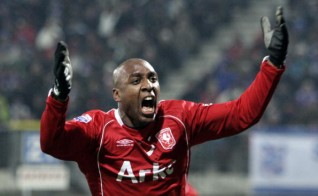 Романо Денннебоом снова в ударе! v-bal.nl