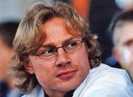 Валерий Карпин