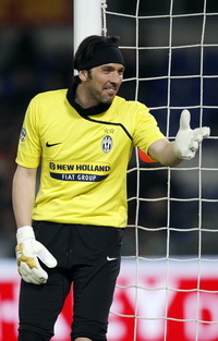 С кем я играю...