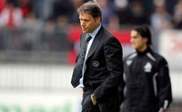 В Аяксе Марко надоело, Reuters