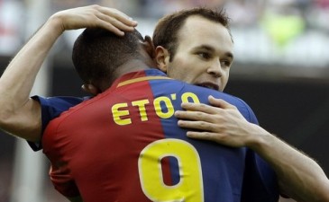 Сэмми принимает поздравления, Reuters