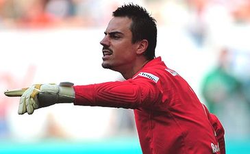 В прошлом туре Бенальо вытащил из сетки четыре мяча, bundesliga.de