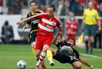 Рибери против Кастро, AP