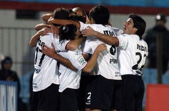 Эстудиантес сделал большой шаг к полуфиналу, фото sportsya.com