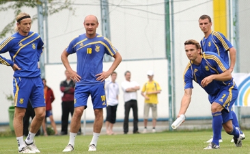 А может боулинг?! фото Ильи Хохлова Football.ua