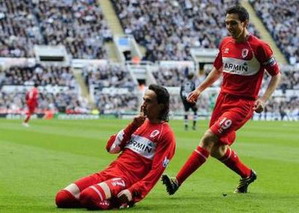 Стюарт Даунинг (справа), AFP