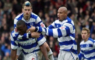 Человек с голубыми волосами