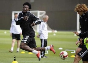 Обафеми Мартинс, AP