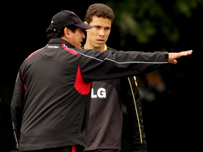 Эрнанес на заднем плане, globo.com