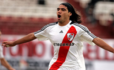 Порту включается в борьбу за Фалькао