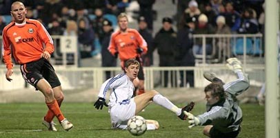 Шацких открывает счет, fcdynamo.kiev.ua