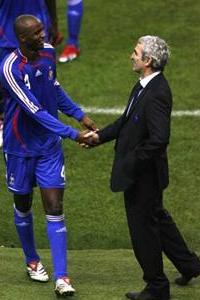 Принимает поздравления от Доменека