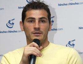 Касильяс и Диарра поедут в Мали 