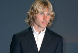 Интер предложил контракт Недведу