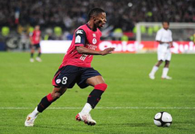 Мишель Бастос слишком дорог даже для Лиона, фото lequipe.fr