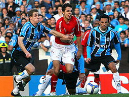 Нилмар (в красном), globo.com