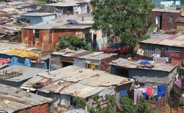 Типичные дворы Соуэто