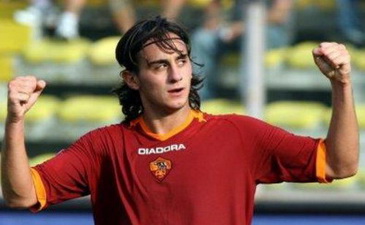 Альберто Аквилани