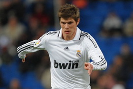 Клаас-Ян Хунтелаар, mirror.co.uk