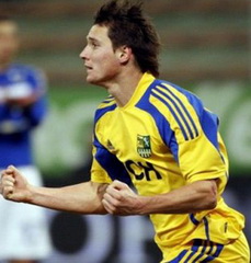 Денис Олейник