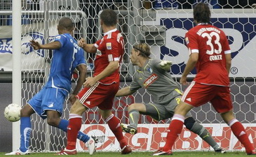 Олич открывает счет, Reuters