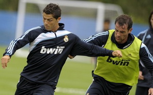 Метцельдер закрыл глаза и не верит своему счастью