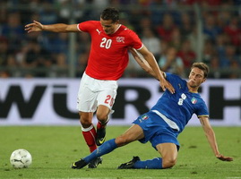 Маркизио против Дегена, АР