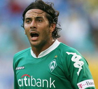 Клаудио Писарро