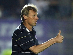 Карл Даксбахер, Reuters