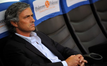 Жозе хмурится, АР